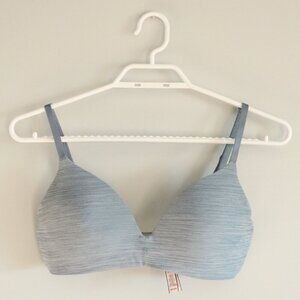 Victoria's Secret Women's Blue 32C Wireless Adjustable Straps Intimates Bra‎
